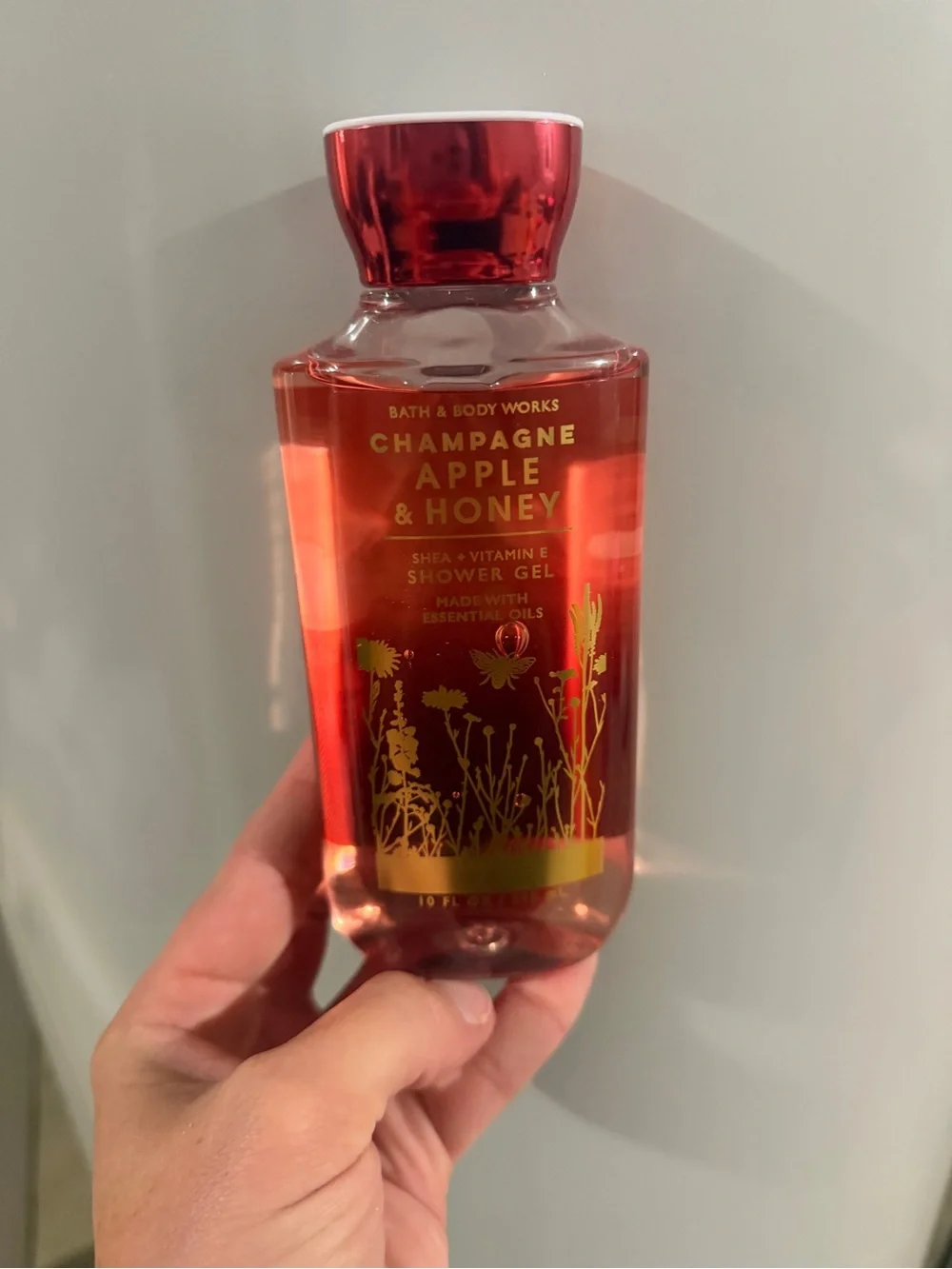 Bath & Body Works Champagne Apple & Honey Shower Gel - Red with Gold Accents
